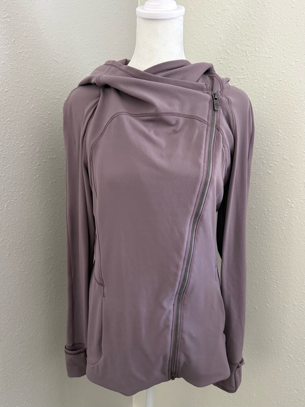 Lululemon Every Journey Hoodie Size 10 Mauve Purple Asymmetrical Zip Thumbholes